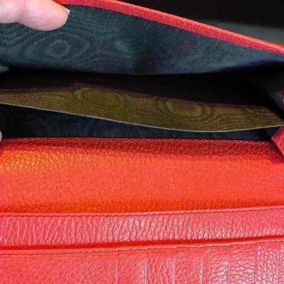 Gucci Eclipse Leather Continental Wallet with chain - Picture 9 of 14